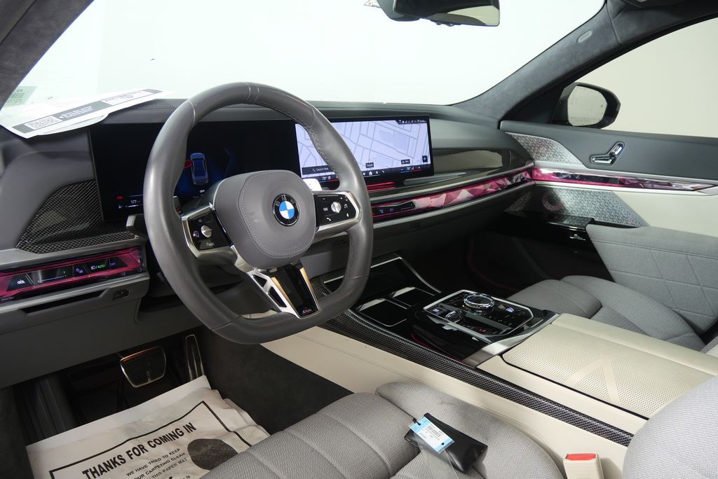Thumbnail: 2023 BMW 7 Series - 15