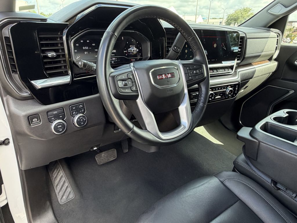 used 2025 GMC Sierra 1500 car, priced at $45,791