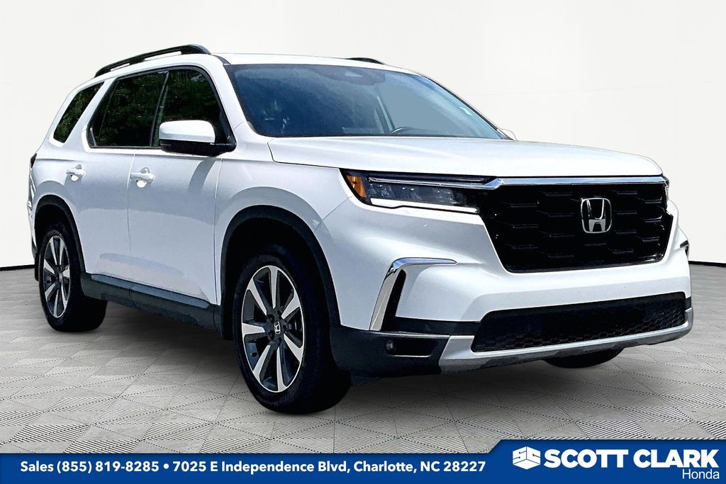 2025 Honda Pilot Touring