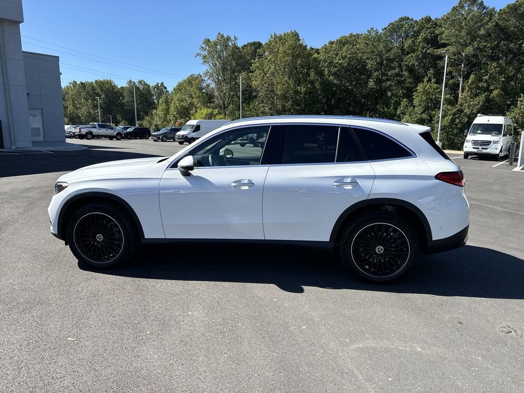 2025 Mercedes-Benz GLC GLC 300 5