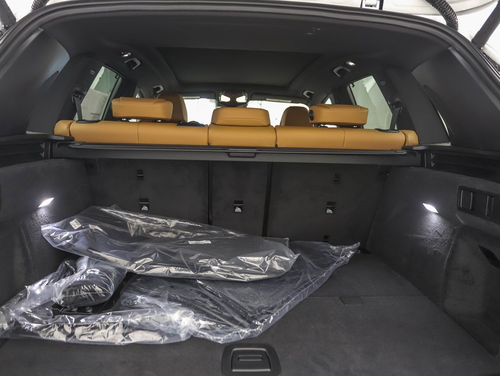 Thumbnail: 2026 BMW X5 - 24