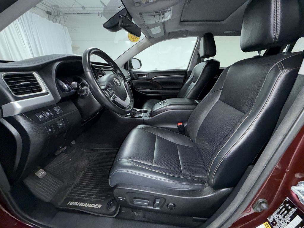 Used 2017 Toyota Highlander SUV