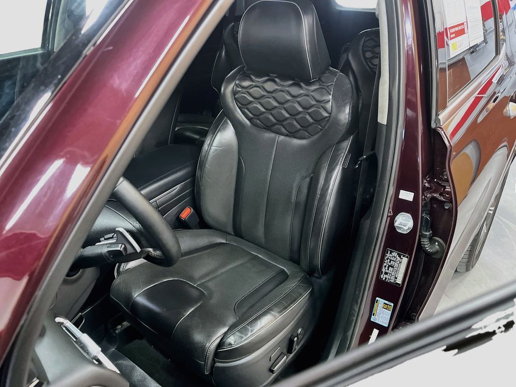 Used 2022 Sierra Burgundy Hyundai Limited image 20