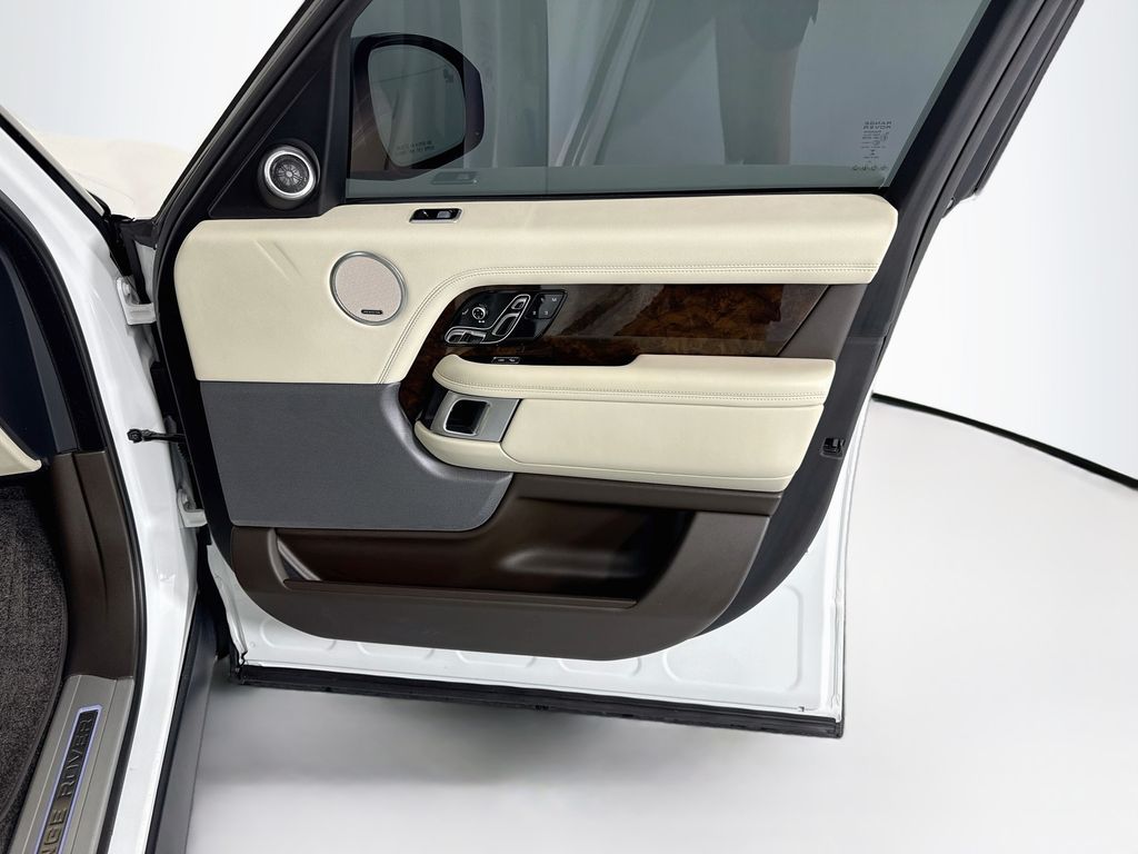 Thumbnail: 2020 Land Rover Range Rover - 26