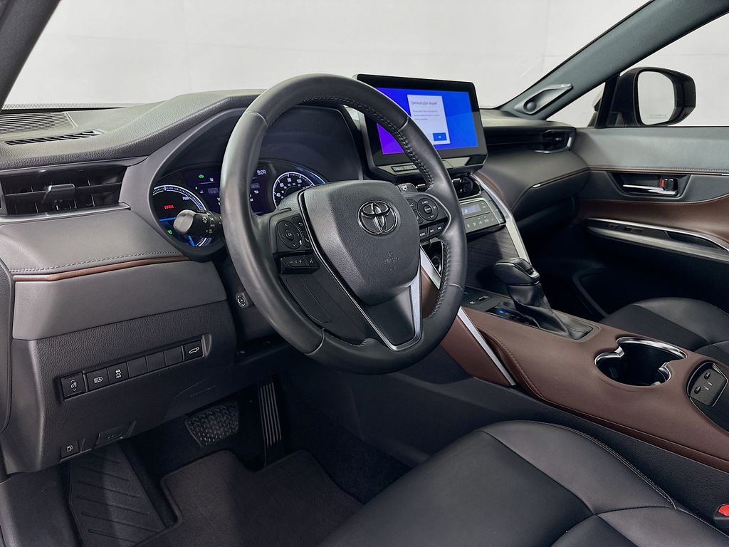 Thumbnail: 2023 Toyota Venza - 9