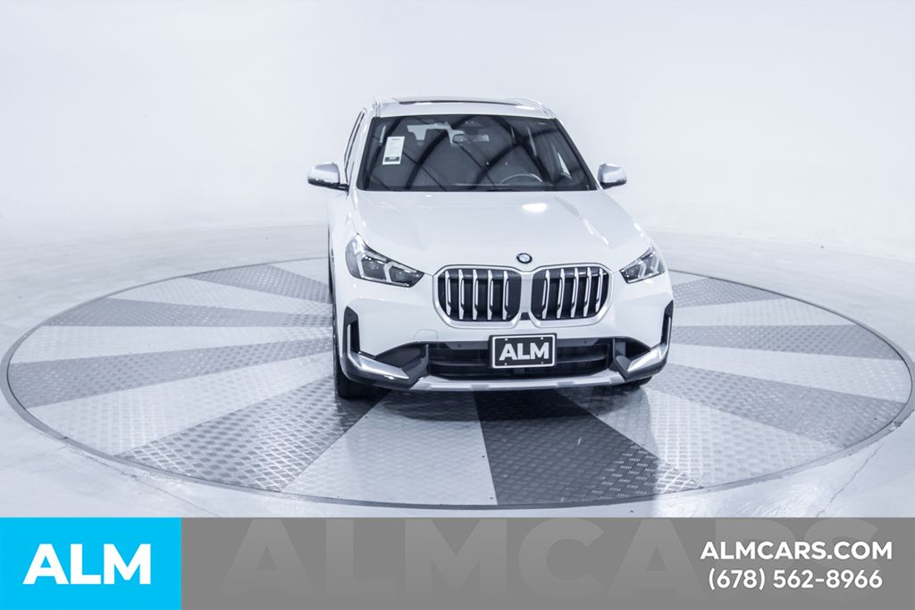 Used 2023 White BMW xDrive28i image 15