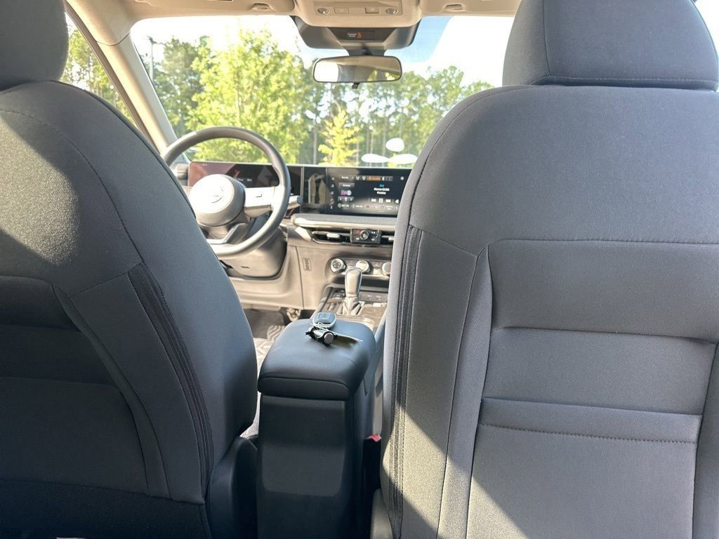 2025 Gun Metallic Nissan Kicks SV FWD SUV