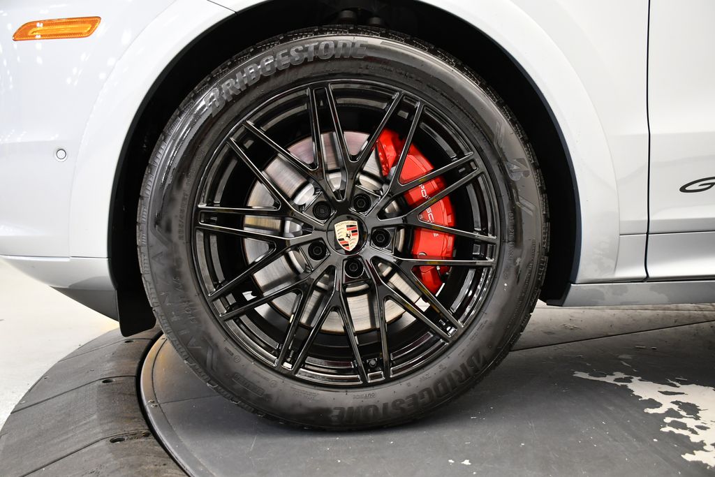 Thumbnail: 2026 Porsche Cayenne - 16