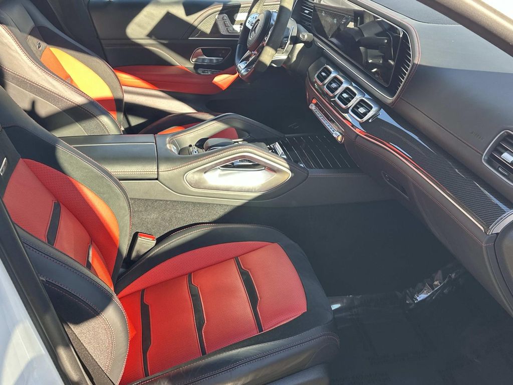 Thumbnail: 2021 Mercedes-Benz GLE - 21