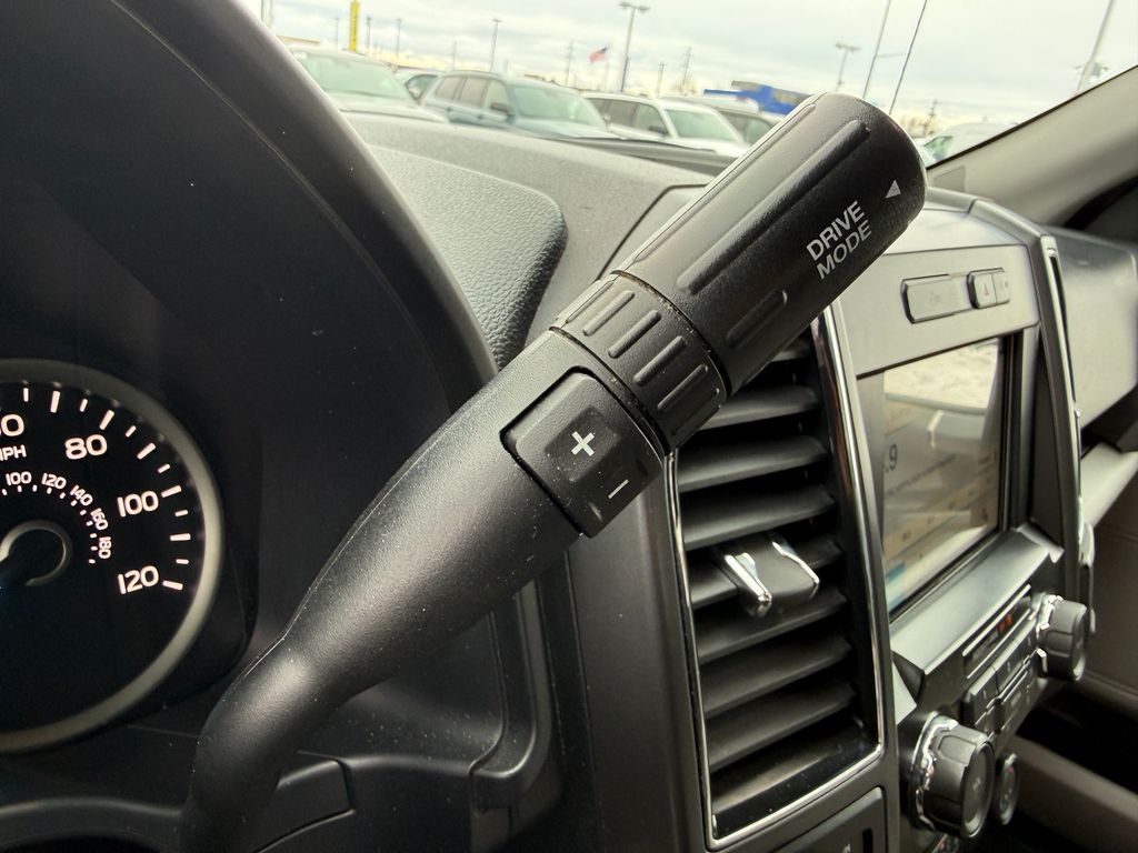 Used 2018 Red Ford XLT image 49