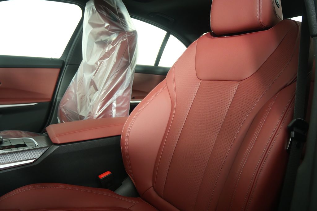 Thumbnail: 2026 BMW 3 Series - 10