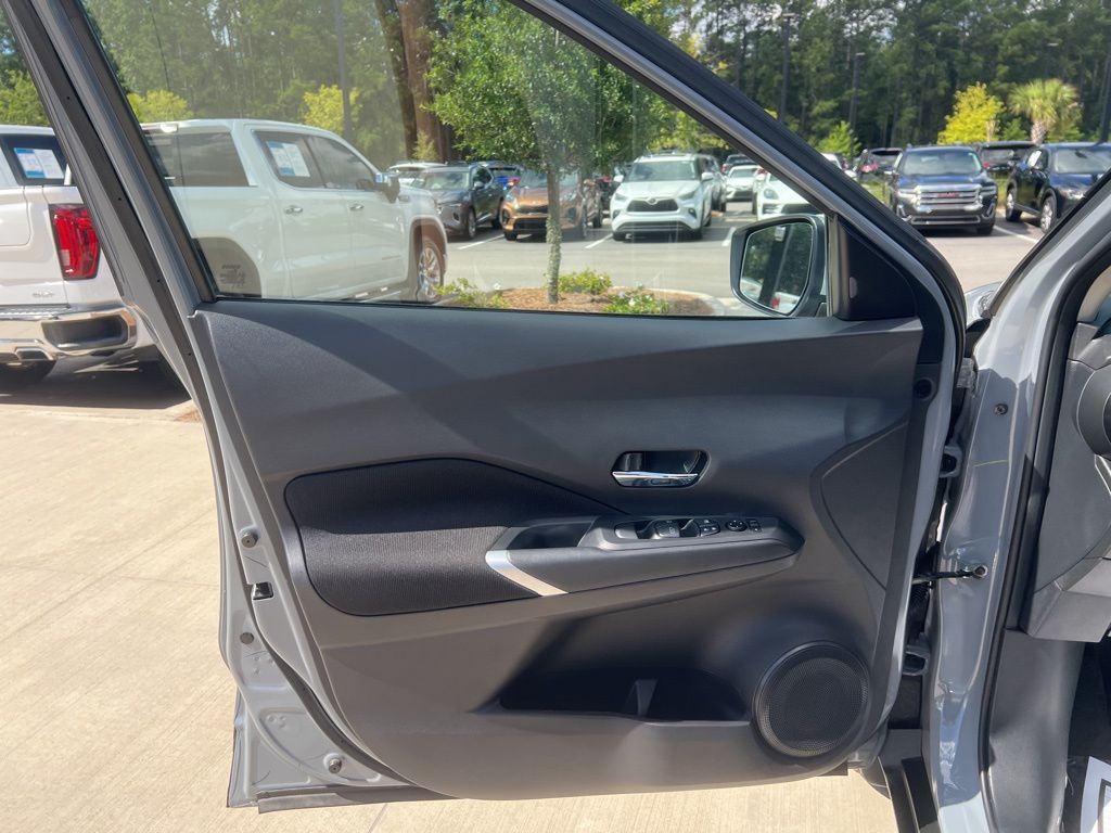 2024 Boulder Gray Pearl Nissan Kicks SV FWD SUV
