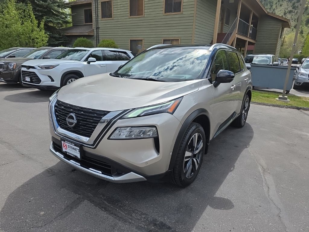 Champagne Silver Metallic/Super Black 2023 Nissan Rogue SUV / Crossover All-Wheel Drive Continuously Variable Transmission