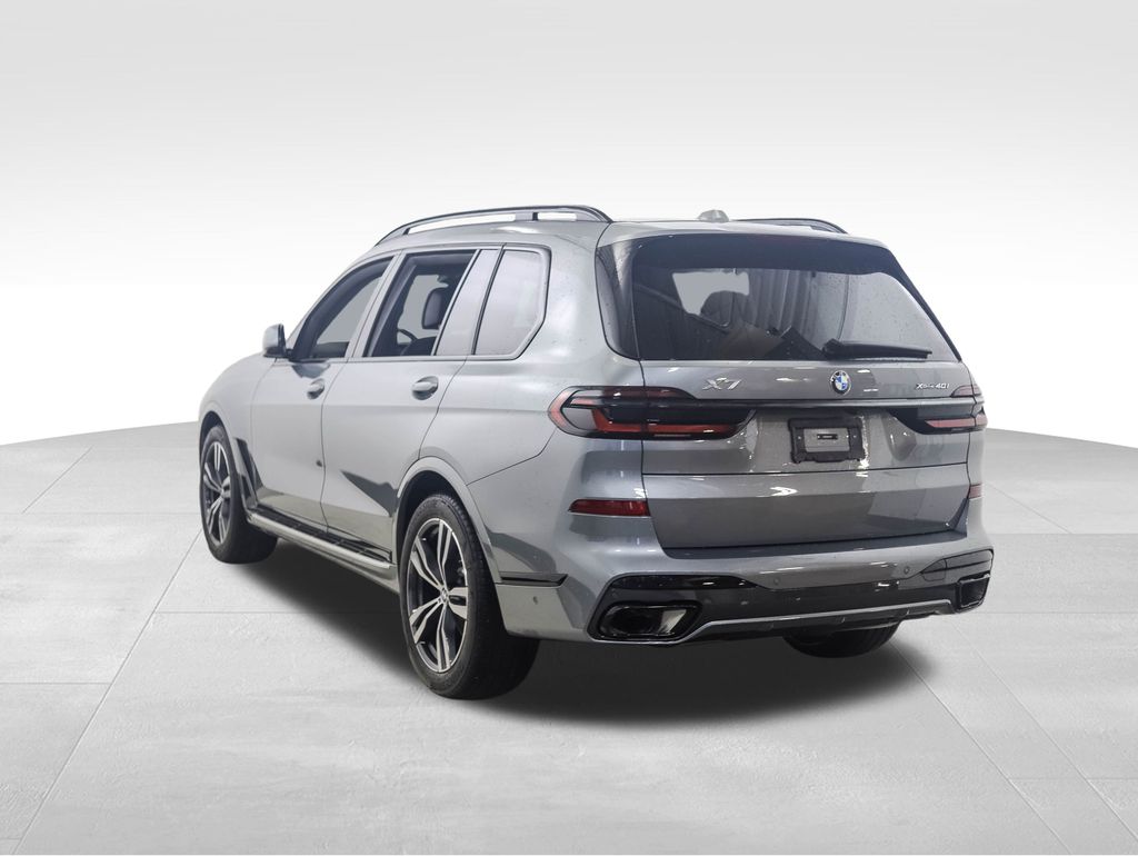 Thumbnail: 2025 BMW X7 - 3