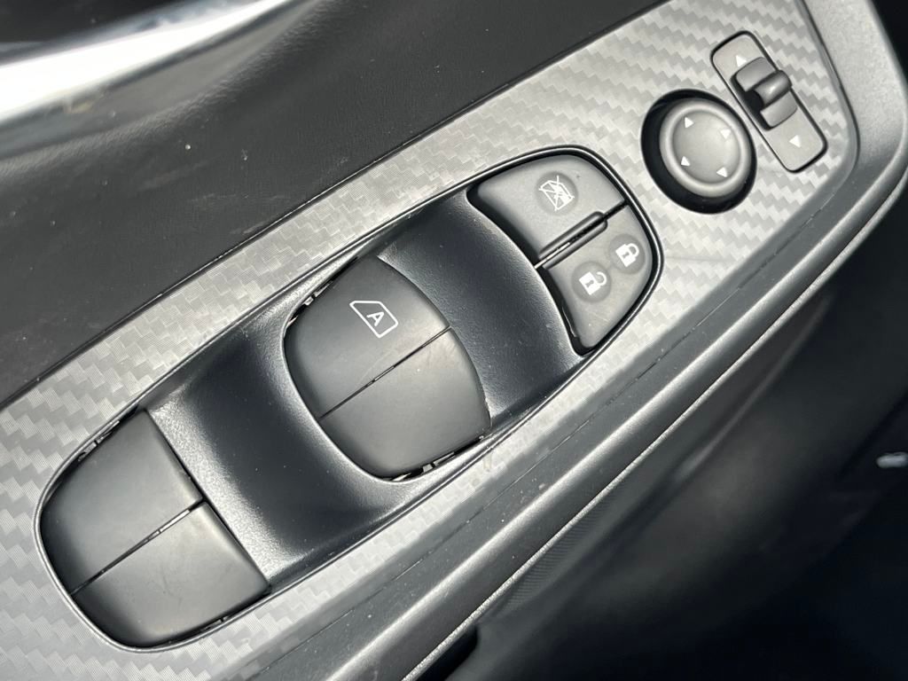 2025 Nissan Sentra SV photo