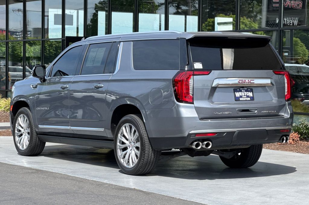 used 2022 GMC Yukon XL car, priced at $53,902