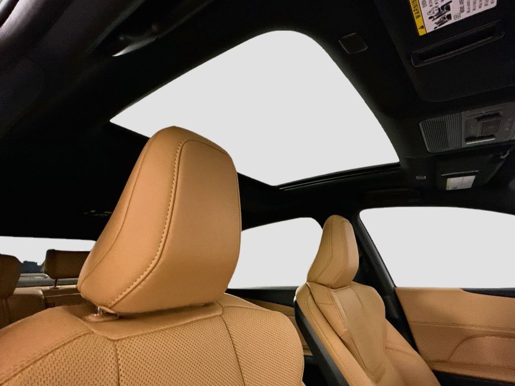 Thumbnail: 2026 Lexus ES - 18