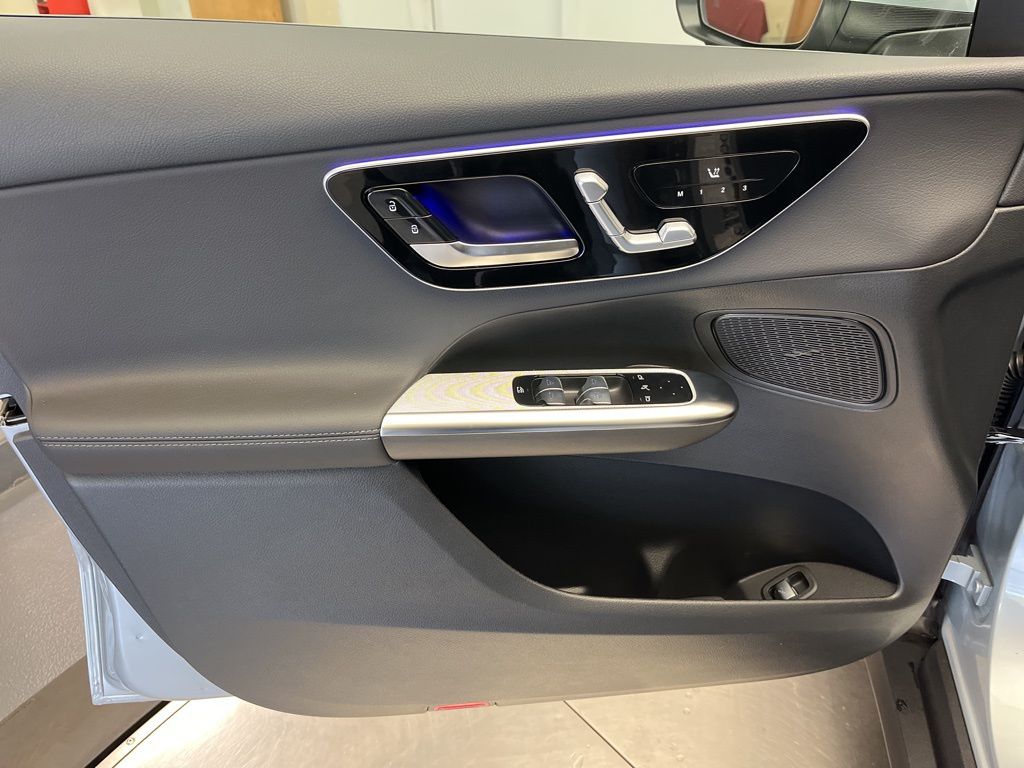 Thumbnail: 2026 Mercedes-Benz GLC - 11