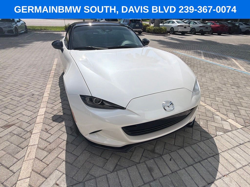 Used 2026 White Mazda Club image 18