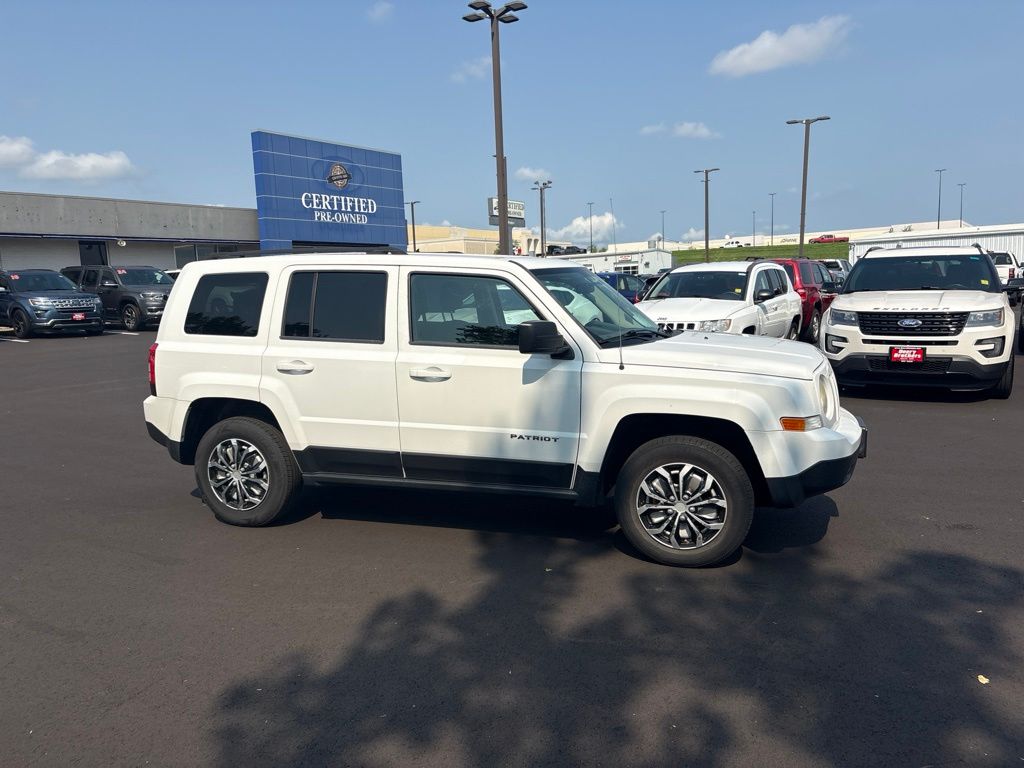 Bright White Clearcoat 2012 Jeep Patriot SUV / Crossover Four-Wheel Drive Continuously Variable Transmission