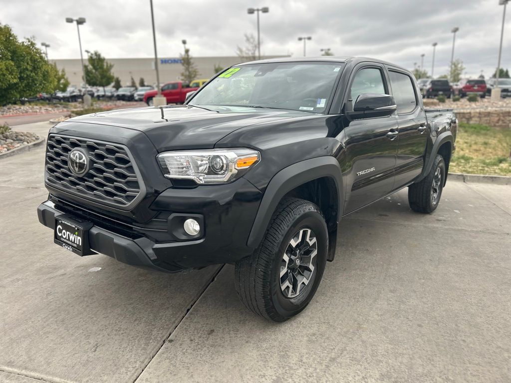 View vehicle photo 3