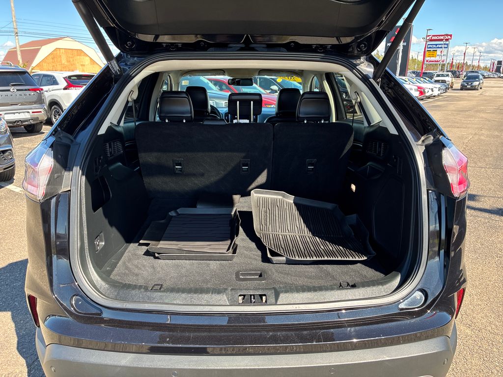 2022 Ford Edge Titanium Black at Grove City Ford
