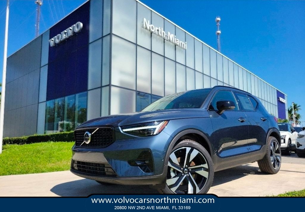 2026 Volvo XC40 Plus