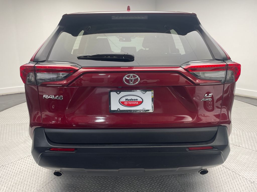 2021 Toyota RAV4 LE 6