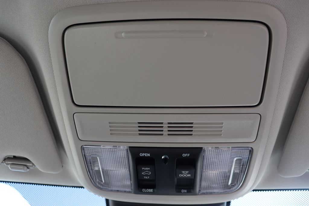 Thumbnail: 2026 Honda Odyssey - 26