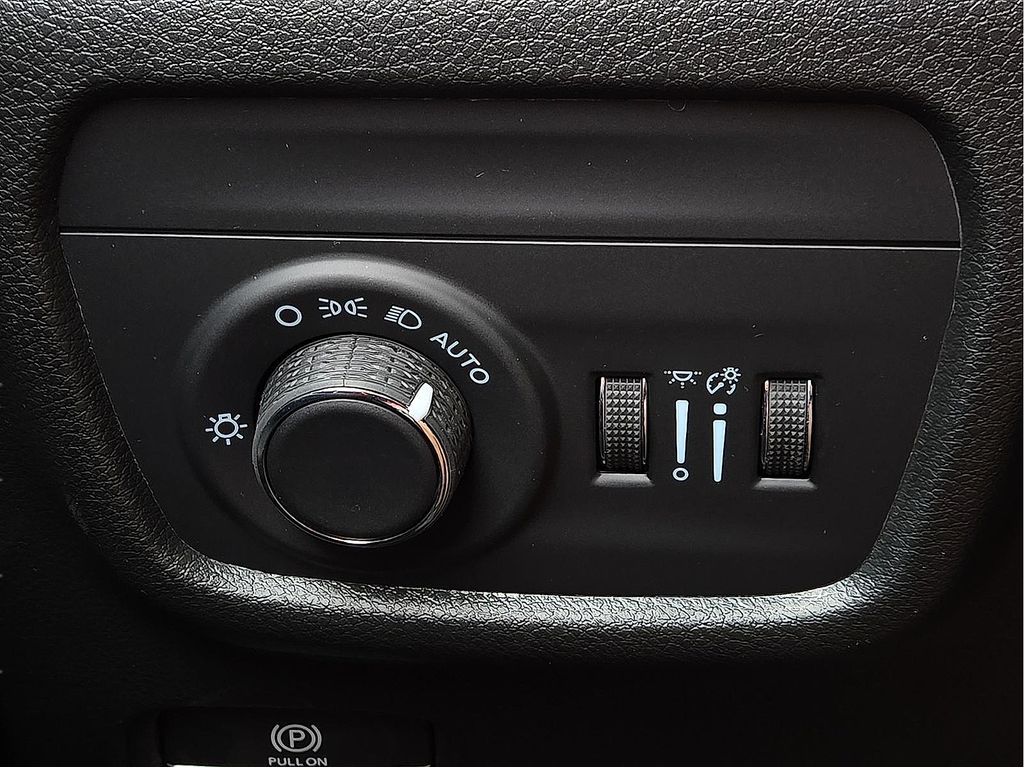 New 2026 Jeep Grand Cherokee Altitude For Sale in Farmington, AR