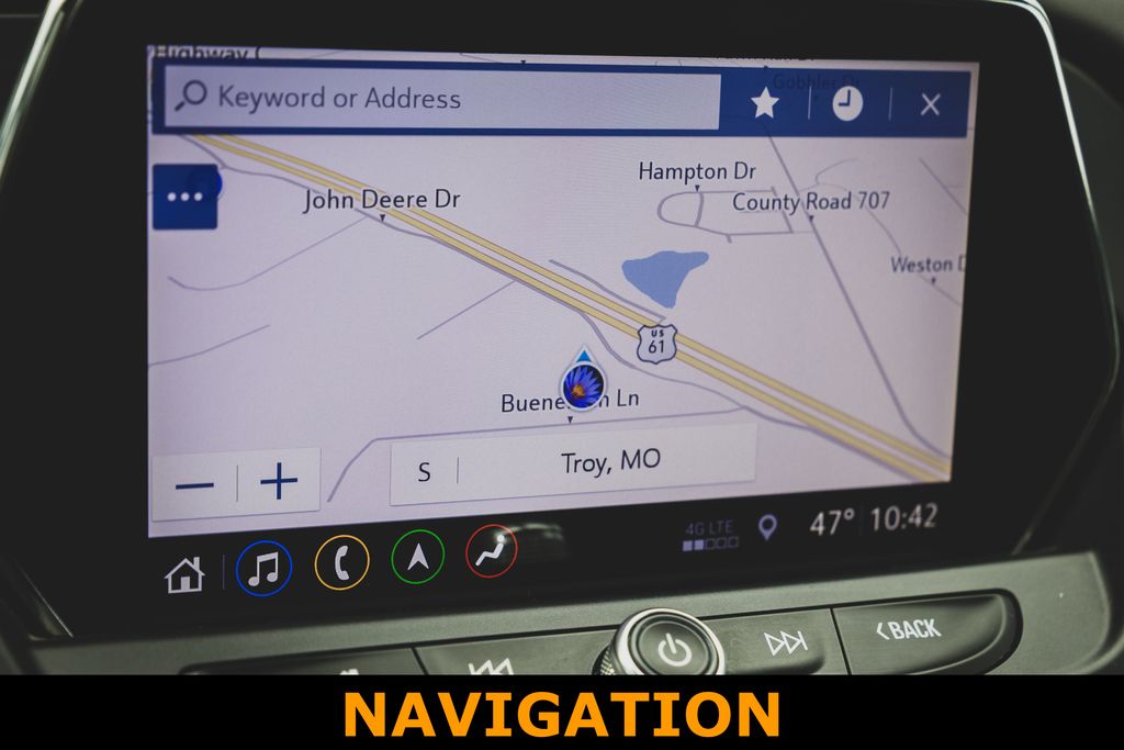 View vehicle photo 4