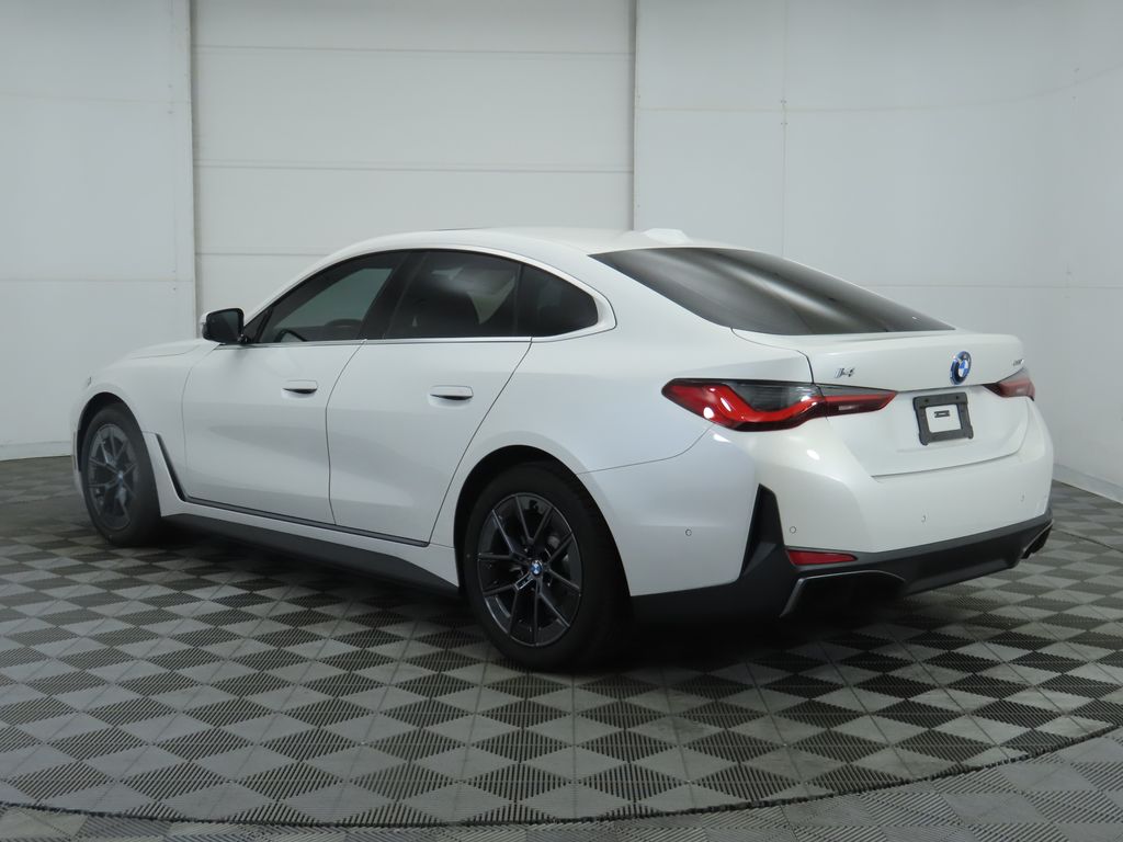 Thumbnail: 2025 BMW i4 - 7