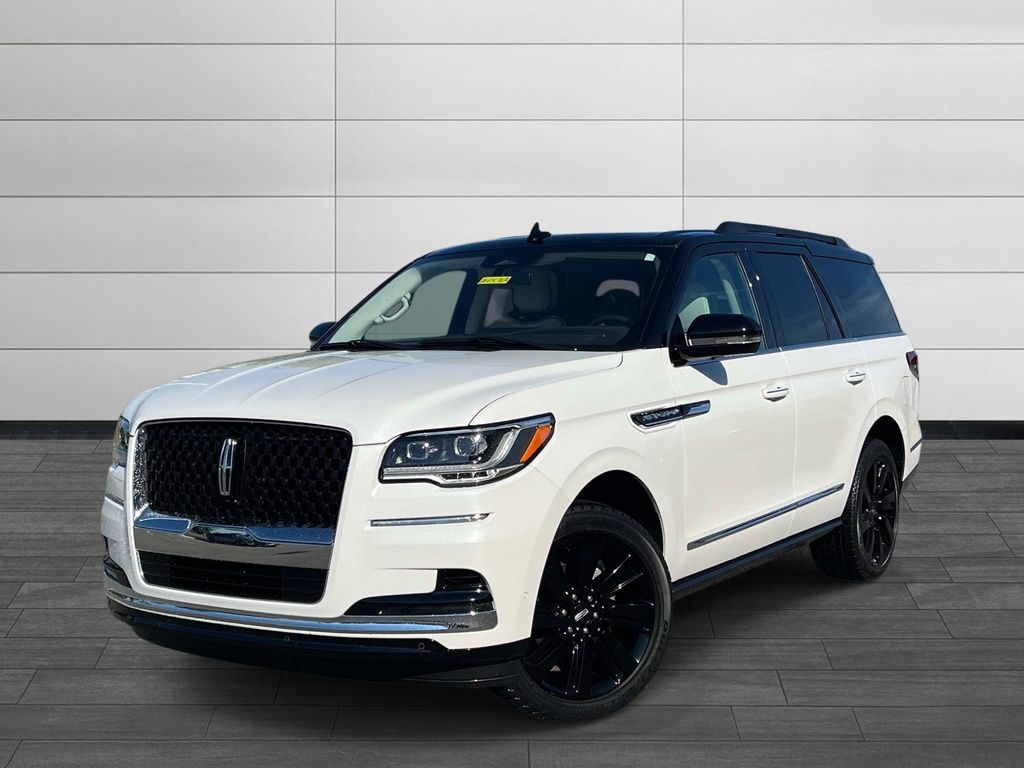 White Metallic 2024 Lincoln Navigator SUV / Crossover Four-Wheel Drive Automatic