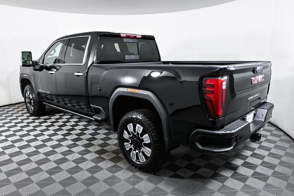 2024 GMC Sierra 2500HD Denali 4