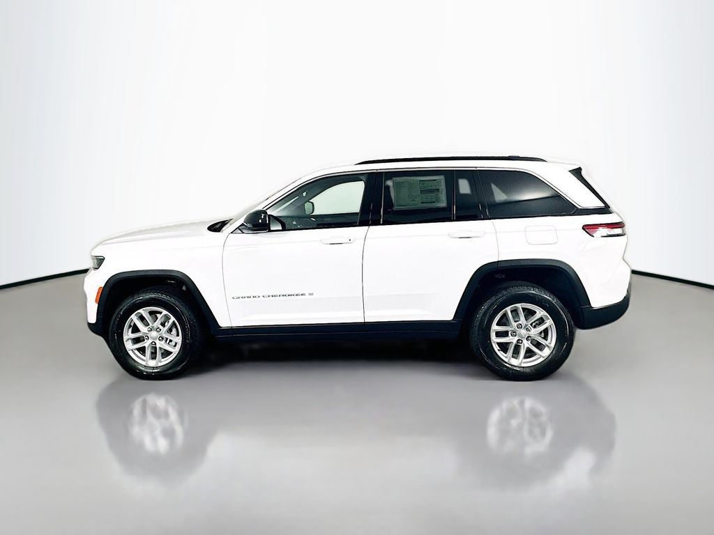 New 2025 White Jeep Laredo X image 4