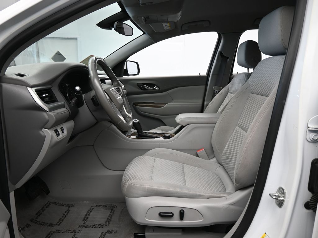 Used 2019 Summit White GMC SLE-2 image 11