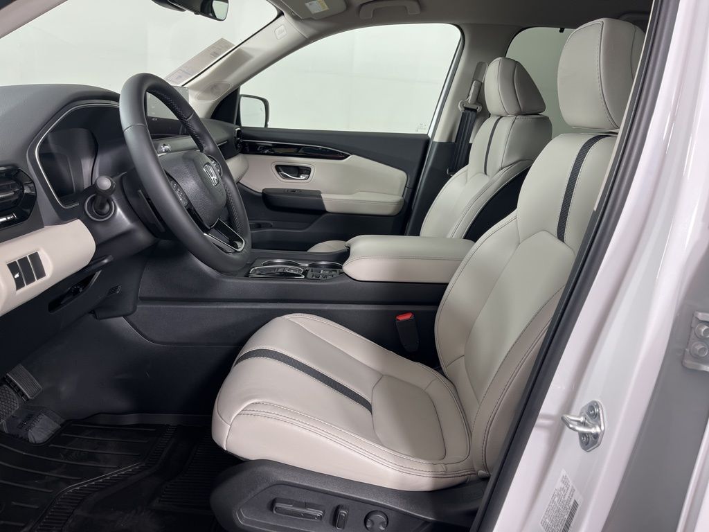 Thumbnail: 2026 Honda Pilot - 22