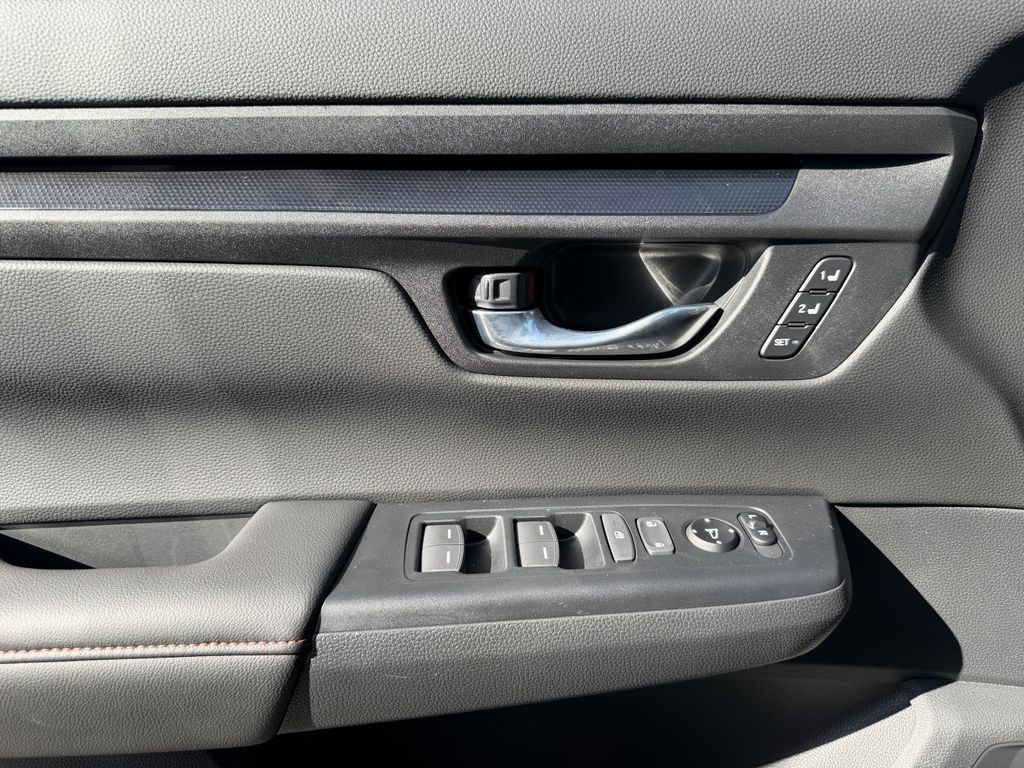 new 2026 Honda CR-V Hybrid car, priced at $41,675