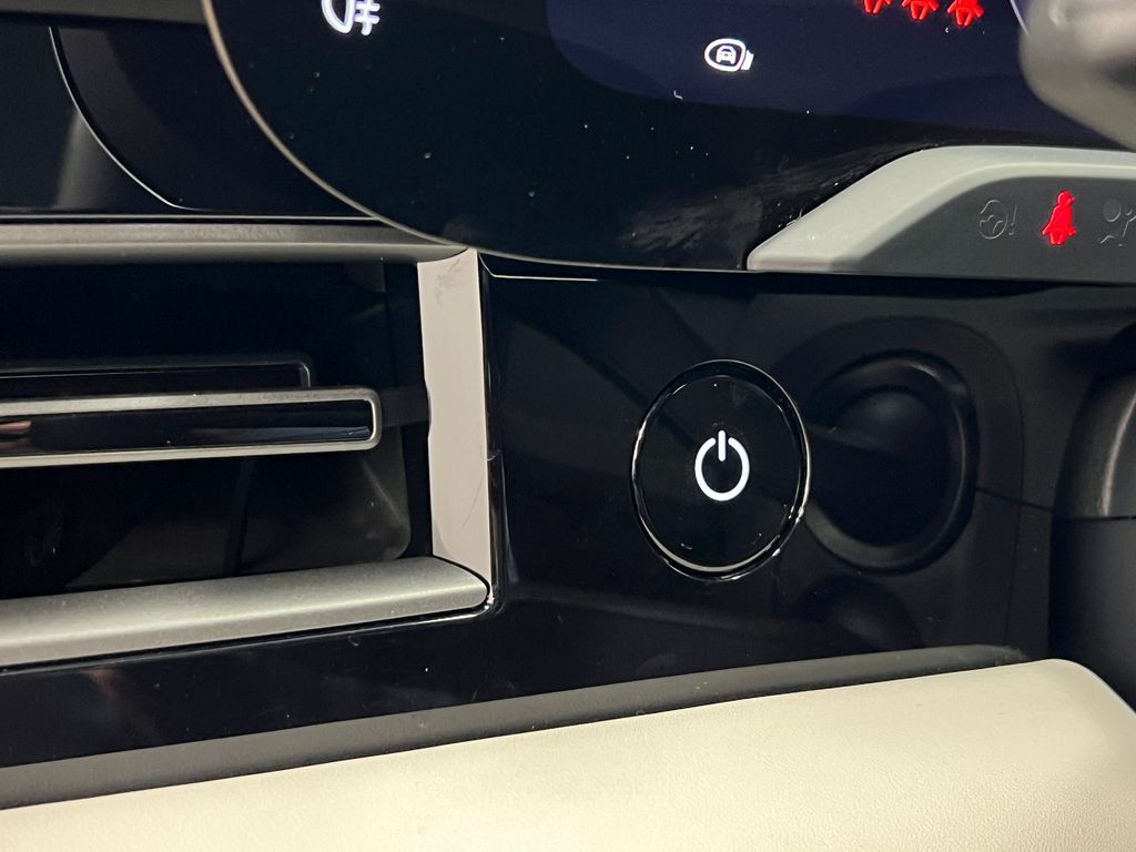 Thumbnail: 2024 Porsche Taycan - 21