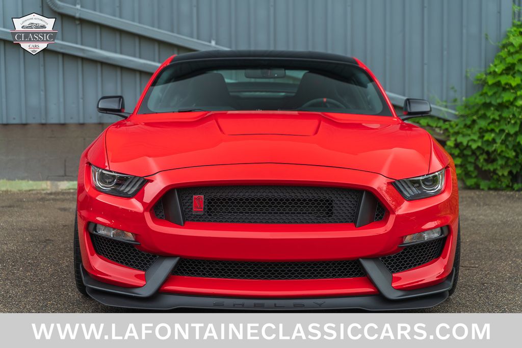2017 Ford Mustang 4