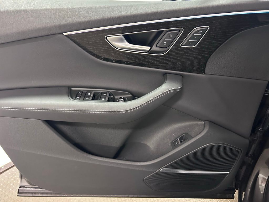 used 2025 Audi Q7 car, priced at $53,949