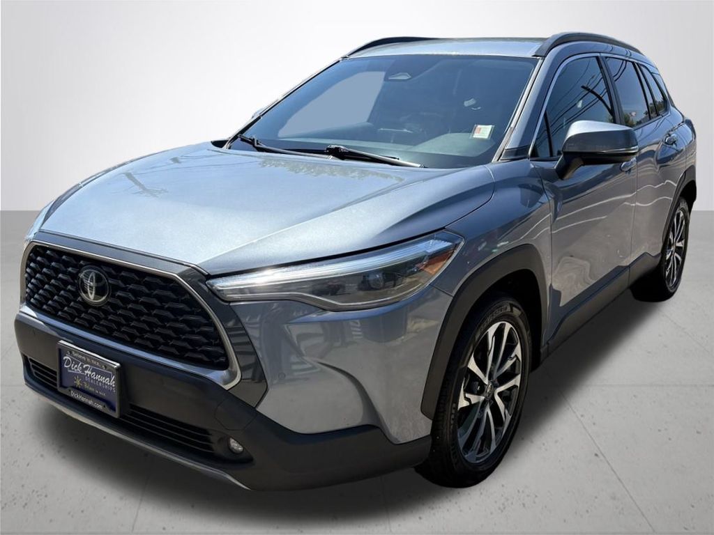 2023 Toyota Corolla Cross XLE