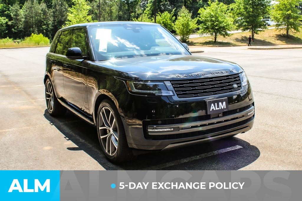Used 2025 Black Land Rover SE image 4
