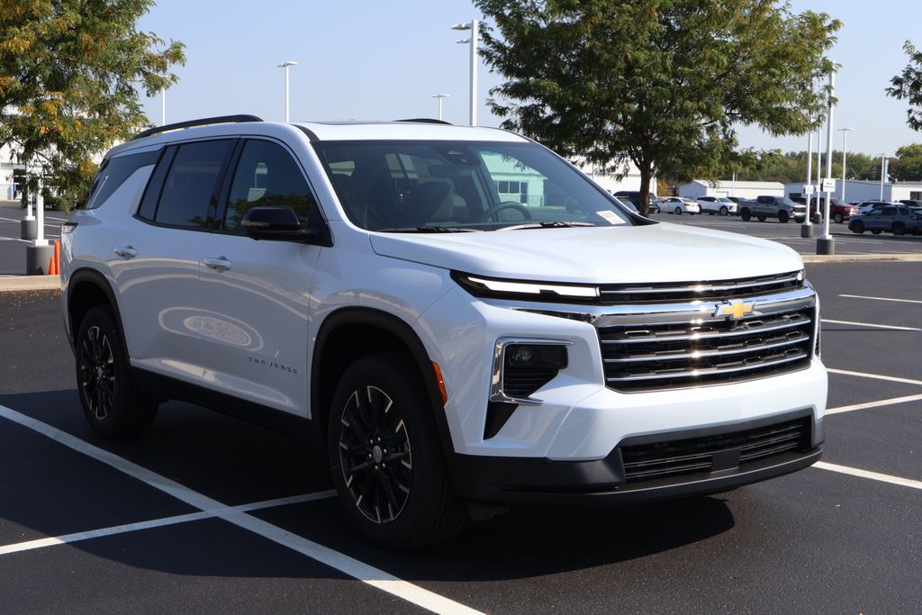 Thumbnail: 2026 Chevrolet Traverse - 10
