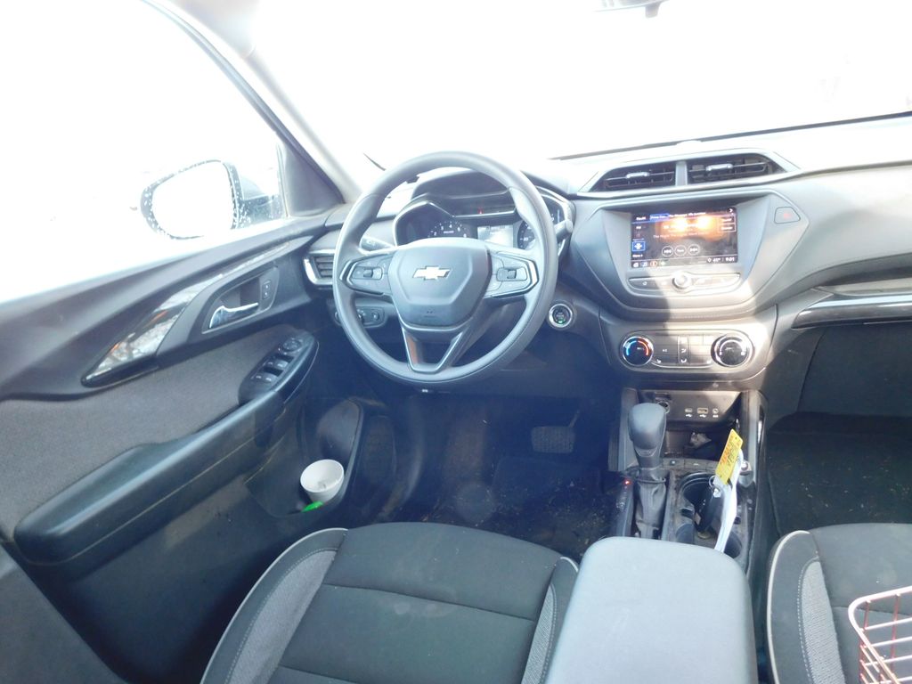Thumbnail: 2023 Chevrolet TrailBlazer - 6