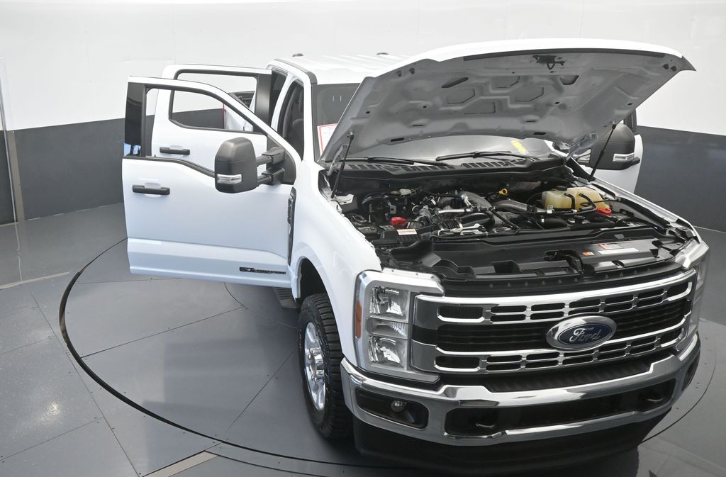 Used 2024 Oxford White Ford XLT image 69