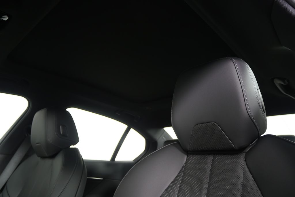 Thumbnail: 2026 BMW i5 - 11