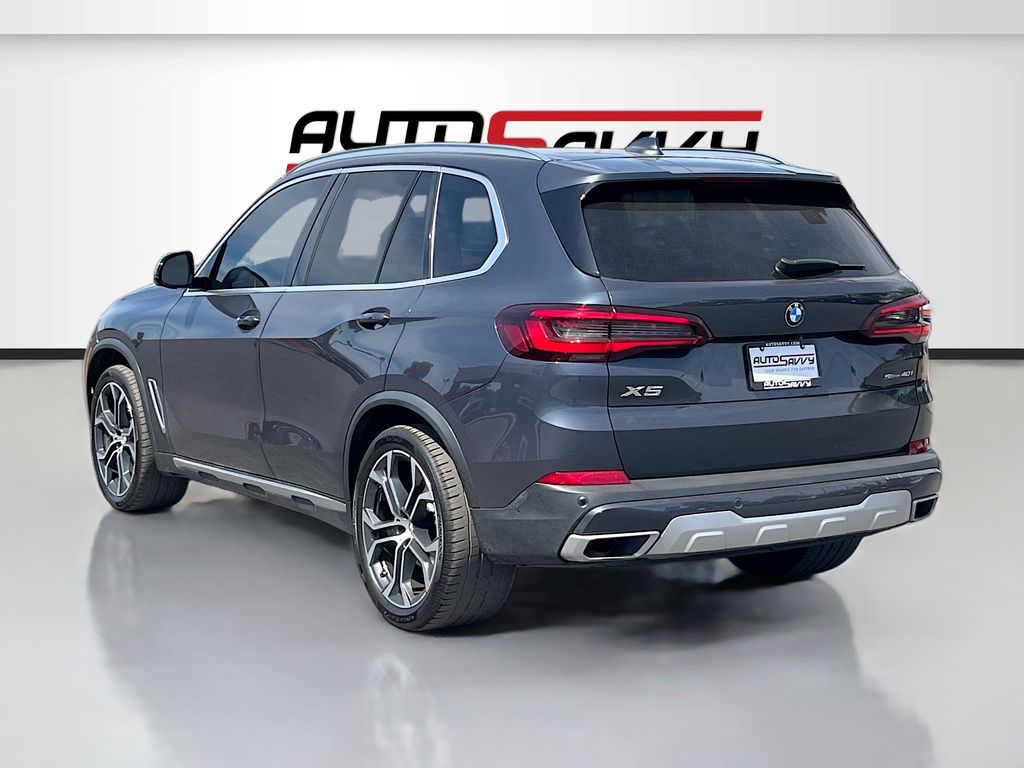 Used 2022 Gray BMW sDrive40i image 5