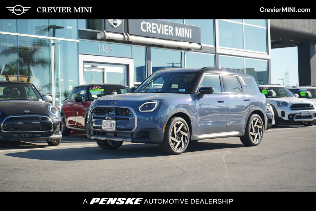 2025 MINI Cooper Countryman Base Hero Image