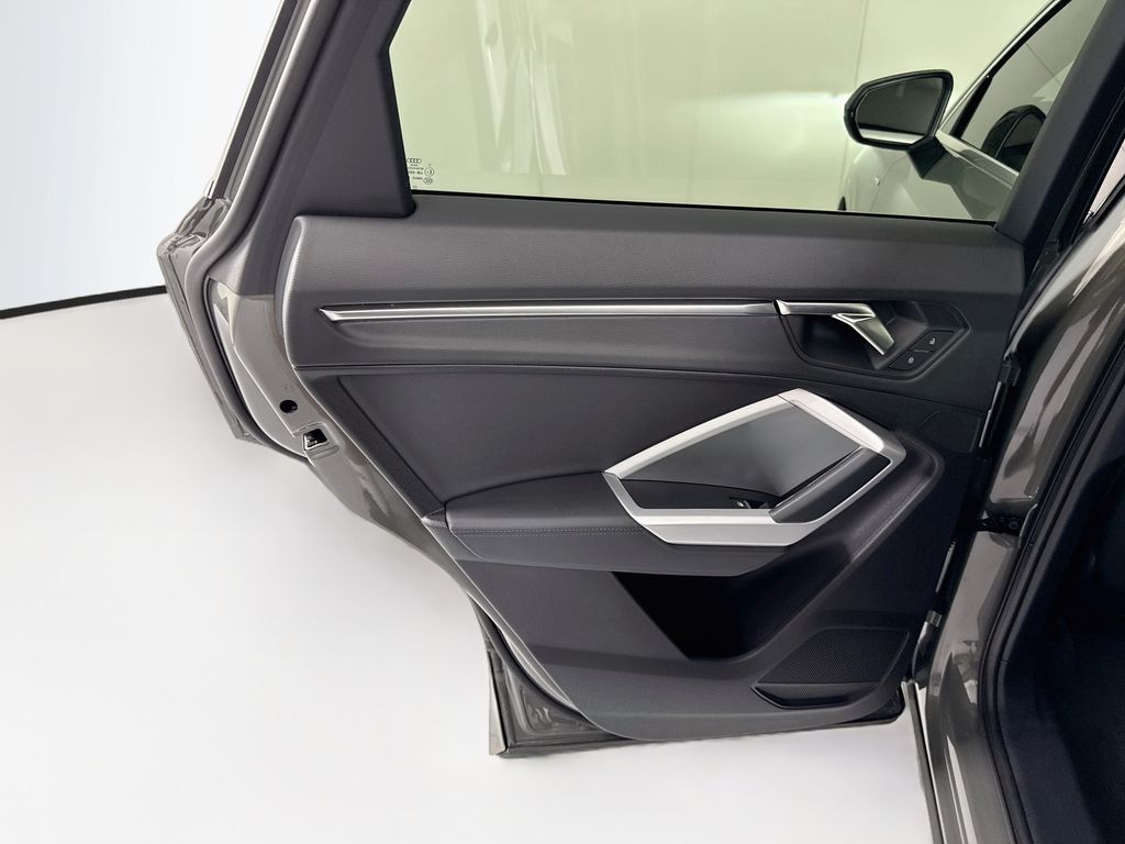 Thumbnail: 2023 Audi Q3 - 26